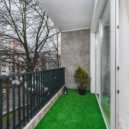 Sunshine Parkside Hideaway - 3 Bedroom - By Upstairs Cracovia Exterior foto