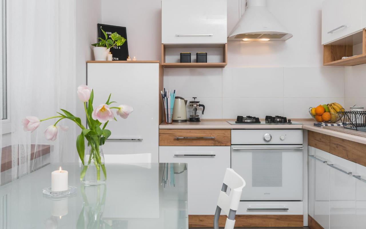Sunshine Parkside Hideaway - 3 Bedroom - By Upstairs Cracovia Exterior foto
