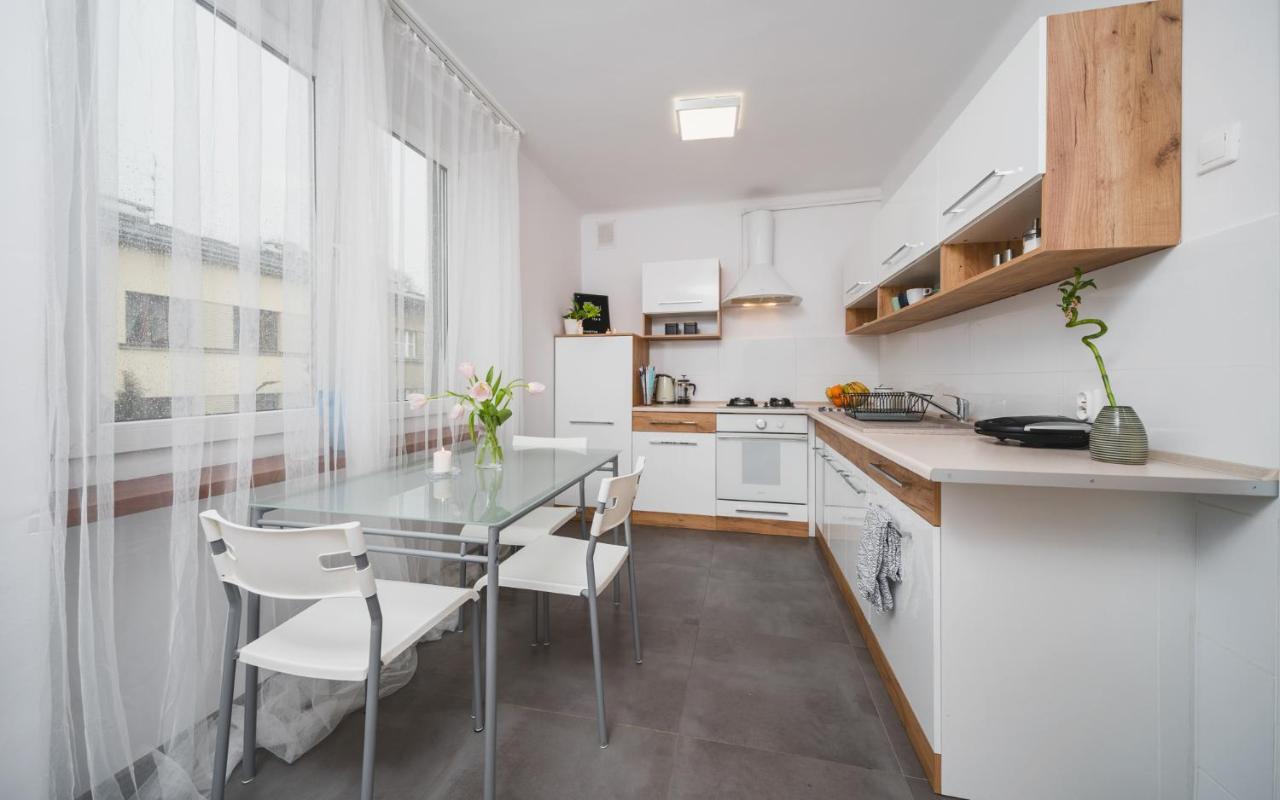 Sunshine Parkside Hideaway - 3 Bedroom - By Upstairs Cracovia Exterior foto