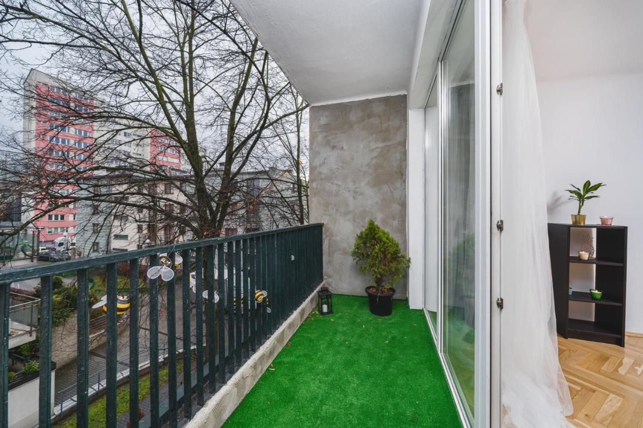 Sunshine Parkside Hideaway - 3 Bedroom - By Upstairs Cracovia Exterior foto