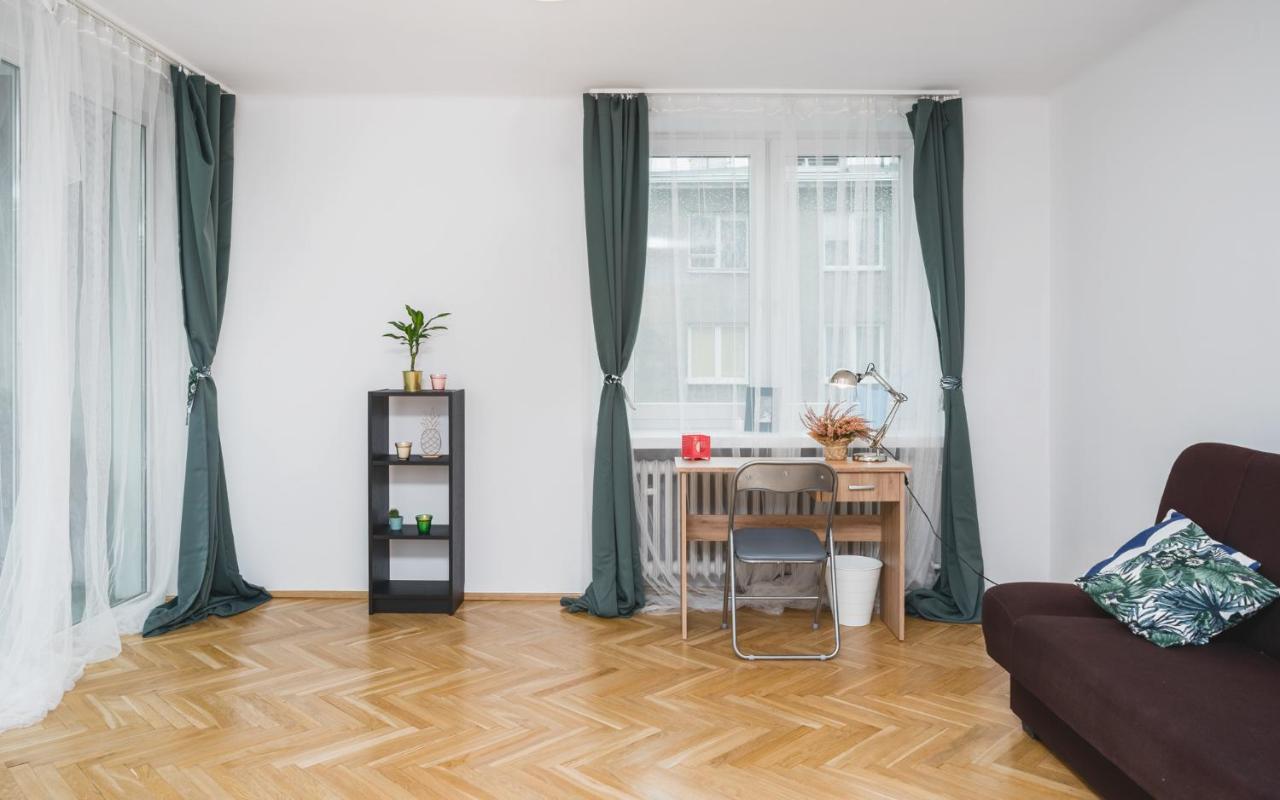 Sunshine Parkside Hideaway - 3 Bedroom - By Upstairs Cracovia Exterior foto