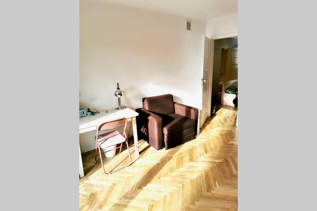 Sunshine Parkside Hideaway - 3 Bedroom - By Upstairs Cracovia Exterior foto