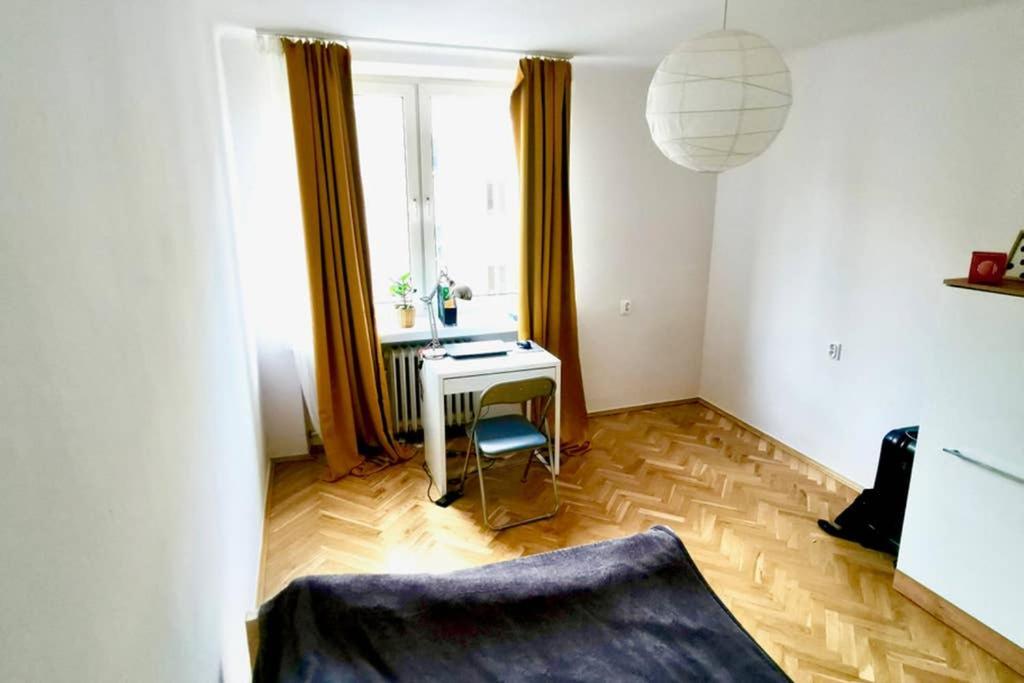 Sunshine Parkside Hideaway - 3 Bedroom - By Upstairs Cracovia Exterior foto